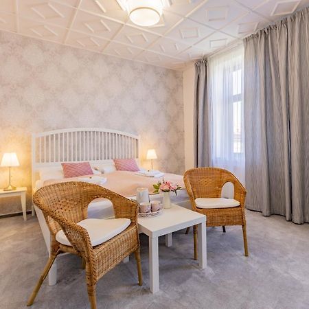 Hotel Amadeus 체스케부데요비체 외부 사진