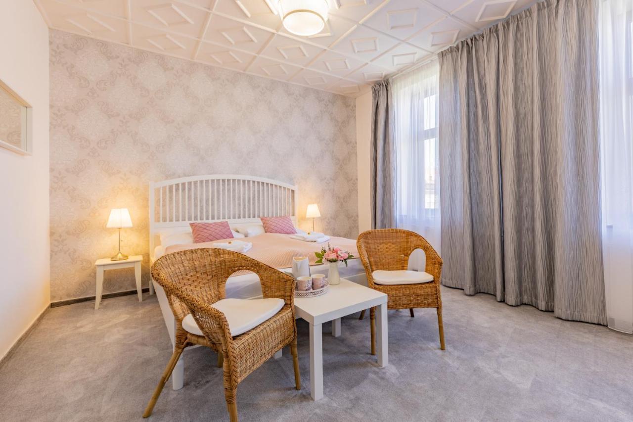 Hotel Amadeus 체스케부데요비체 외부 사진
